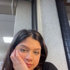 Meet your Posher, Syeda